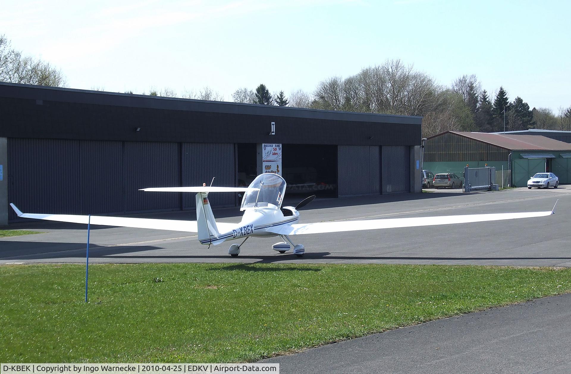 D-KBEK, Diamond HK-36TTC Super Dimona C/N 36.696, Diamond HK-36 TTC Super Dimona at Dahlemer Binz airfield