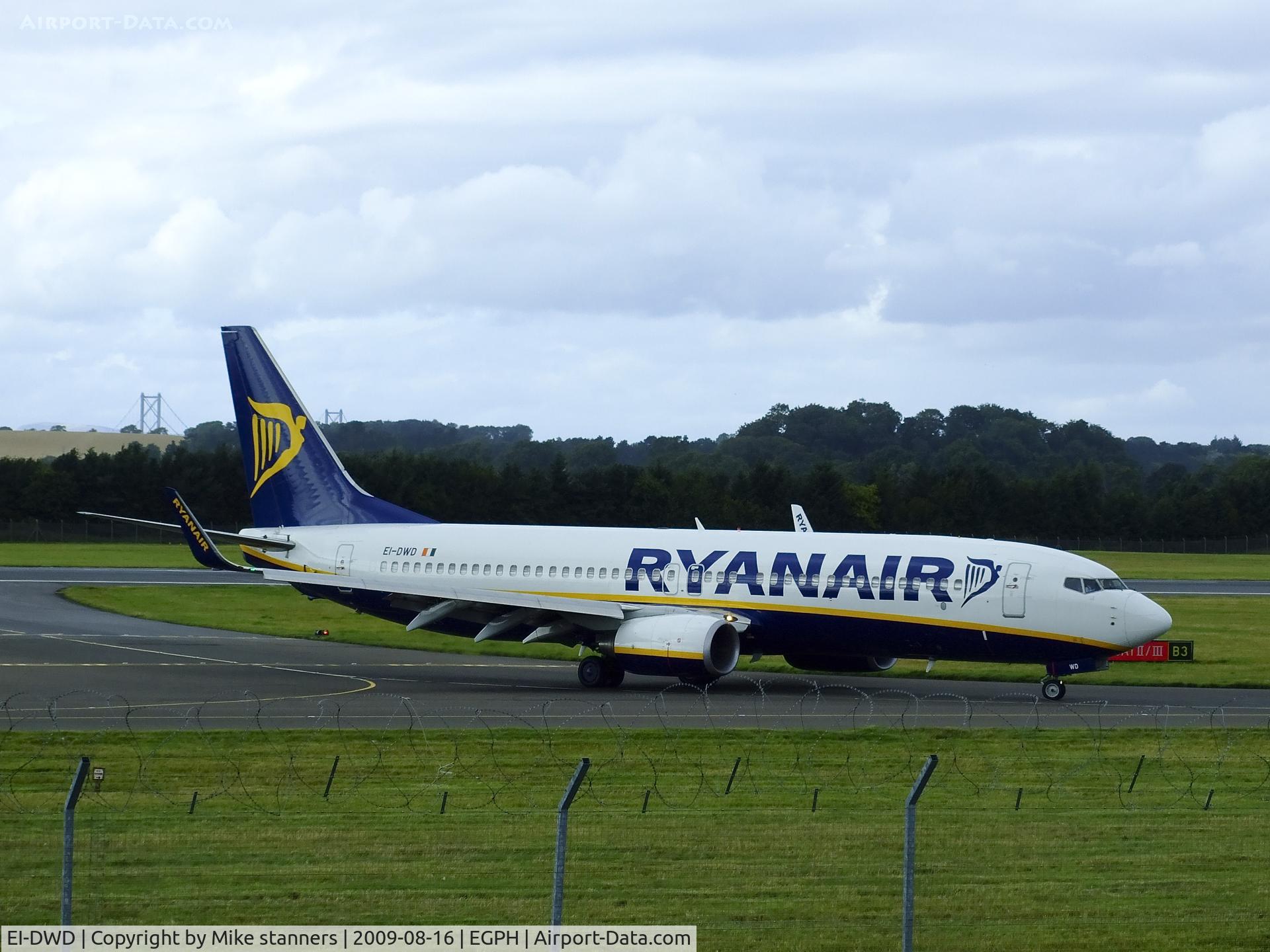 EI-DWD, 2007 Boeing 737-8AS C/N 33642, 