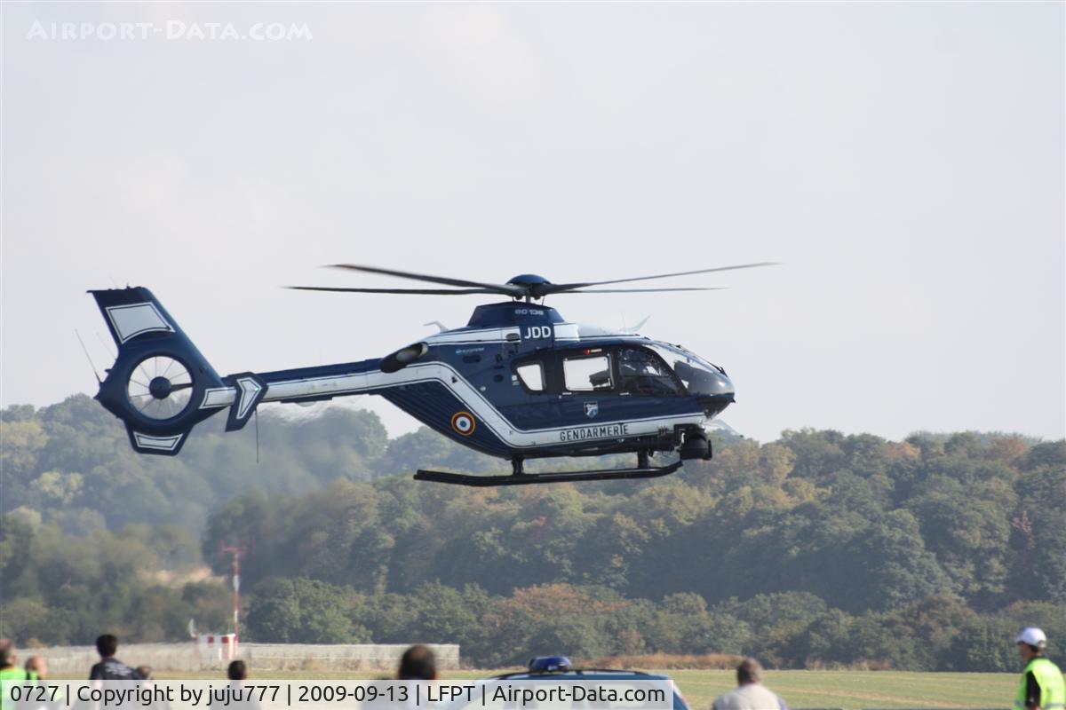 0727, 2009 Eurocopter EC-135T-2 C/N 0727, on display at Pontoise
