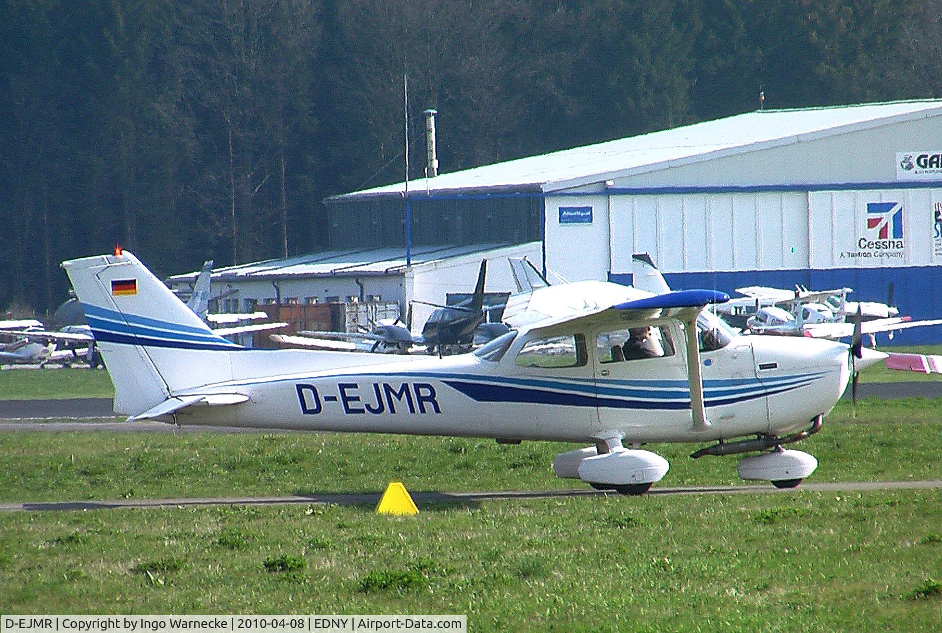 D-EJMR, Reims F172N II Skyhawk C/N 1749, Cessna (Reims) F172N Skyhawk II at Friedrichshafen airport during the AERO 2010