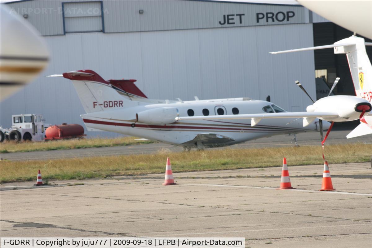 F-GDRR, 2009 Hawker Beechcraft 390 Premier 1A C/N RB-269, on transit at Le Bourget
