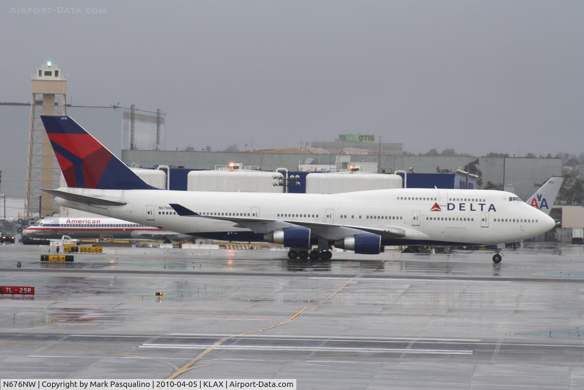 N676NW, 2002 Boeing 747-451 C/N 33002, Boeing 747-400