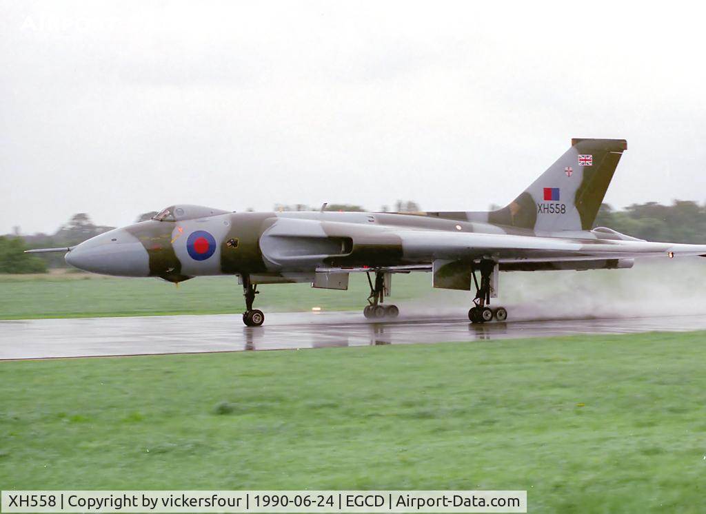 XH558, , Royal Air Force. Operated by the Vulcan Display Flight.