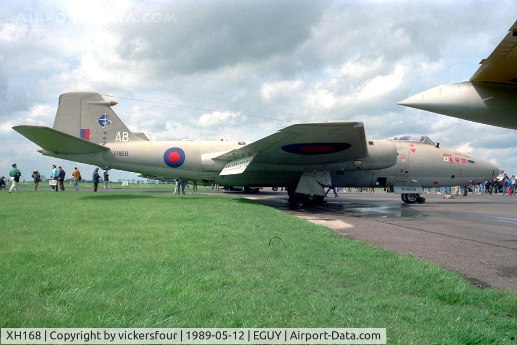 XH168, 1960 English Electric Canberra PR.9 C/N SH1732, Royal Air Force. Operated by 1 PRU, coded 'AB'.