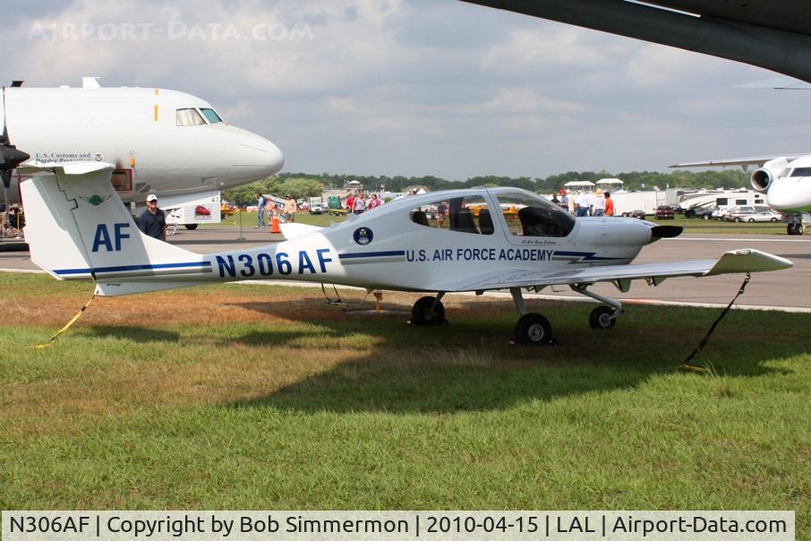 N306AF, 2009 Diamond DA-40 Diamond Star C/N 40.1060, Sun N Fun 2010