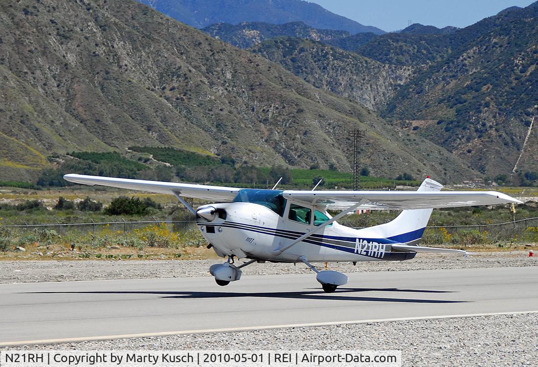 N21RH, 1972 Cessna 182P Skylane C/N 18261224, Departing Runway 26
