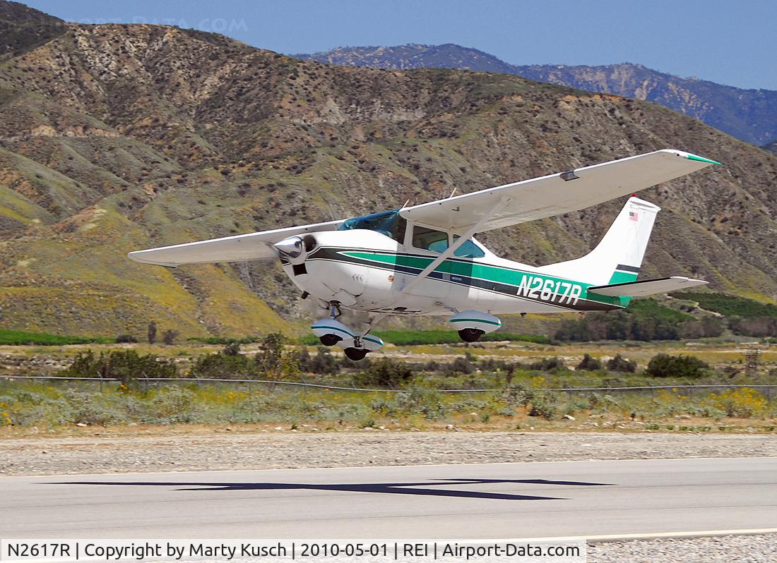 N2617R, 1967 Cessna 182K Skylane C/N 18258317, Departing Runway 26