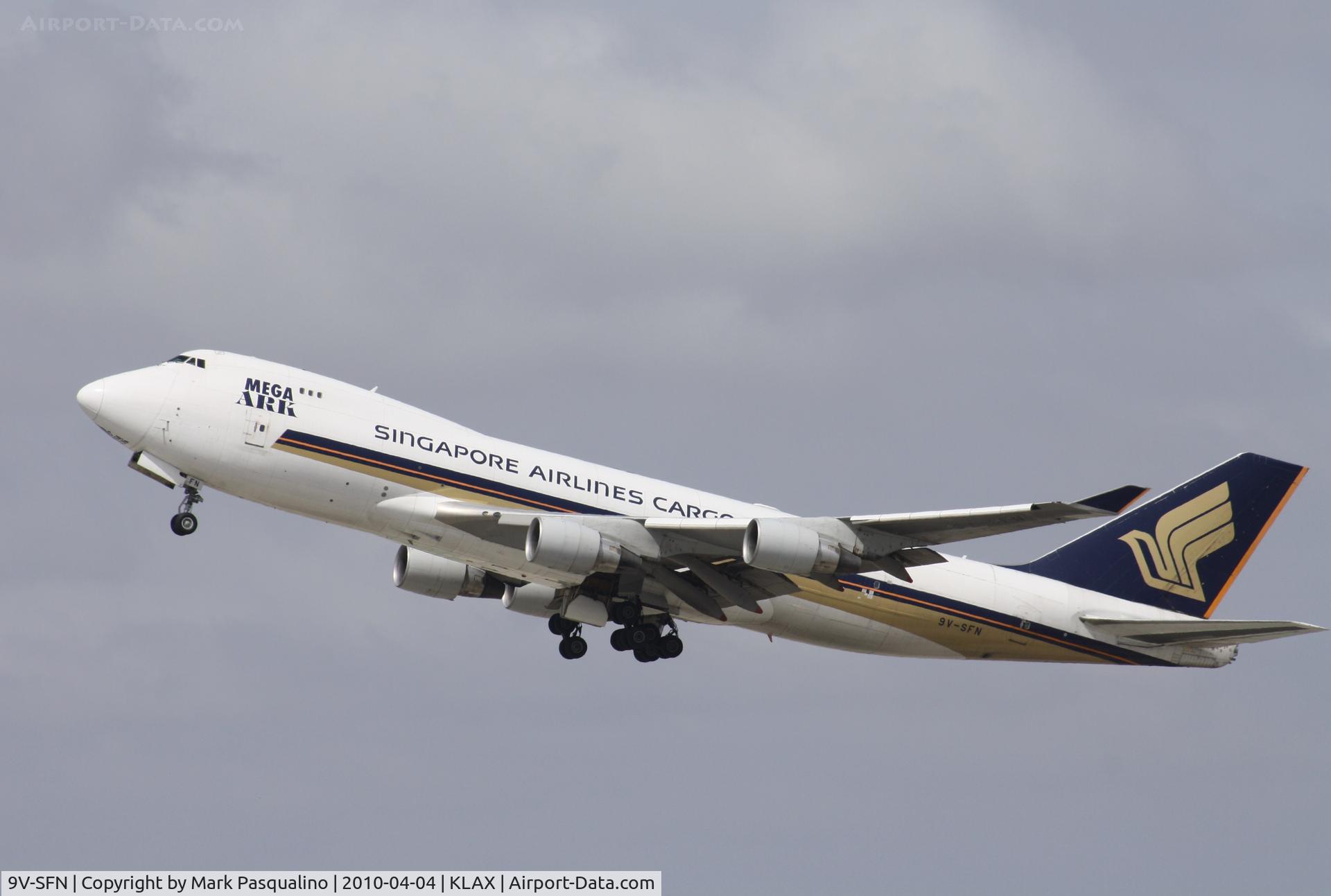 9V-SFN, 2004 Boeing 747-412F/SCD C/N 32899, Boeing 747-400F
