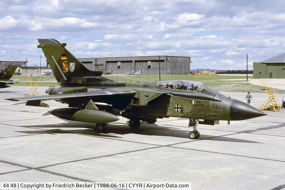44 48, Panavia Tornado IDS C/N 378/GS105/4148, taxying to the active
