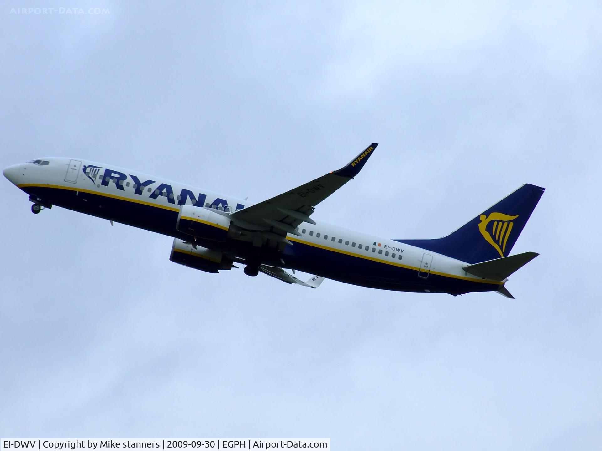 EI-DWV, 2008 Boeing 737-8AS C/N 33627, Edinburgh based Ryanair B737 Departing runway 24 on another sortie