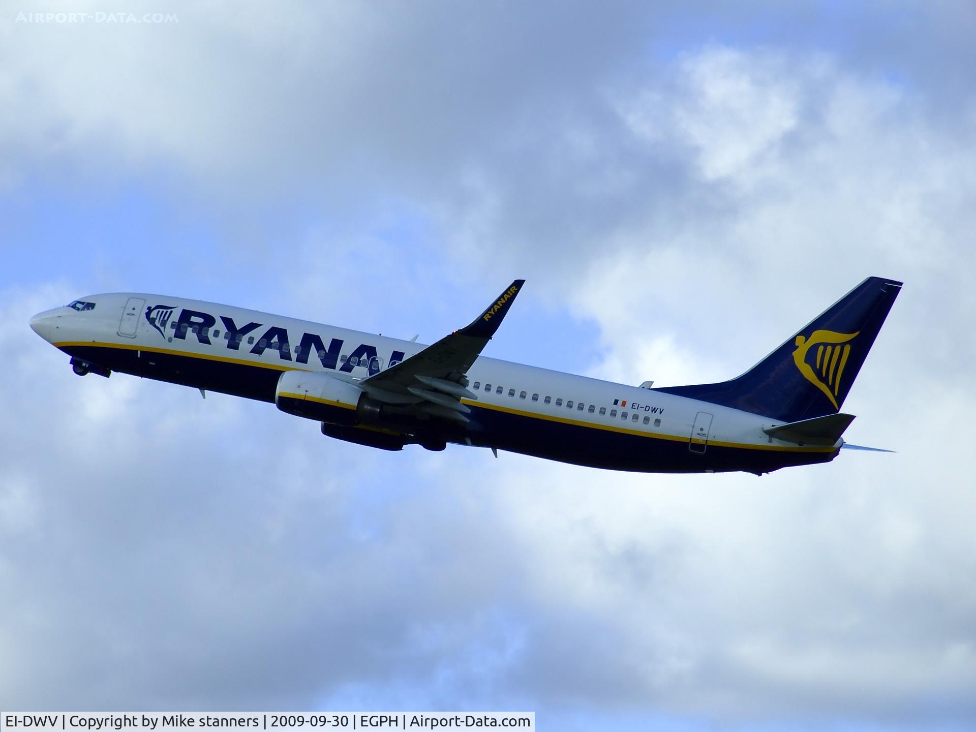 EI-DWV, 2008 Boeing 737-8AS C/N 33627, Ryanair B737 Departing runway 24 at EDI