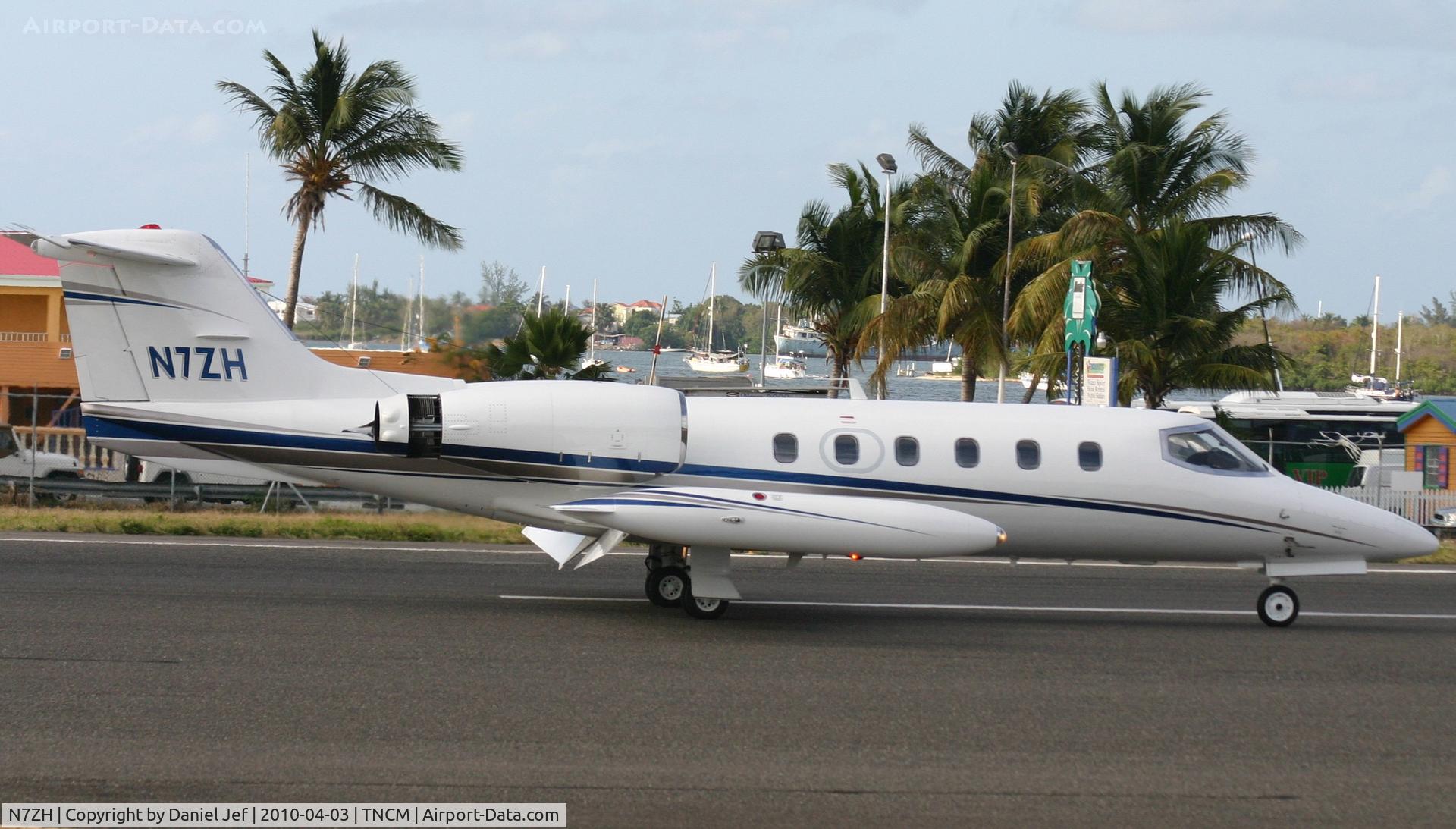 N7ZH, 1980 Gates Learjet 35A C/N 348, N7ZH just landed at TNCM runway 10