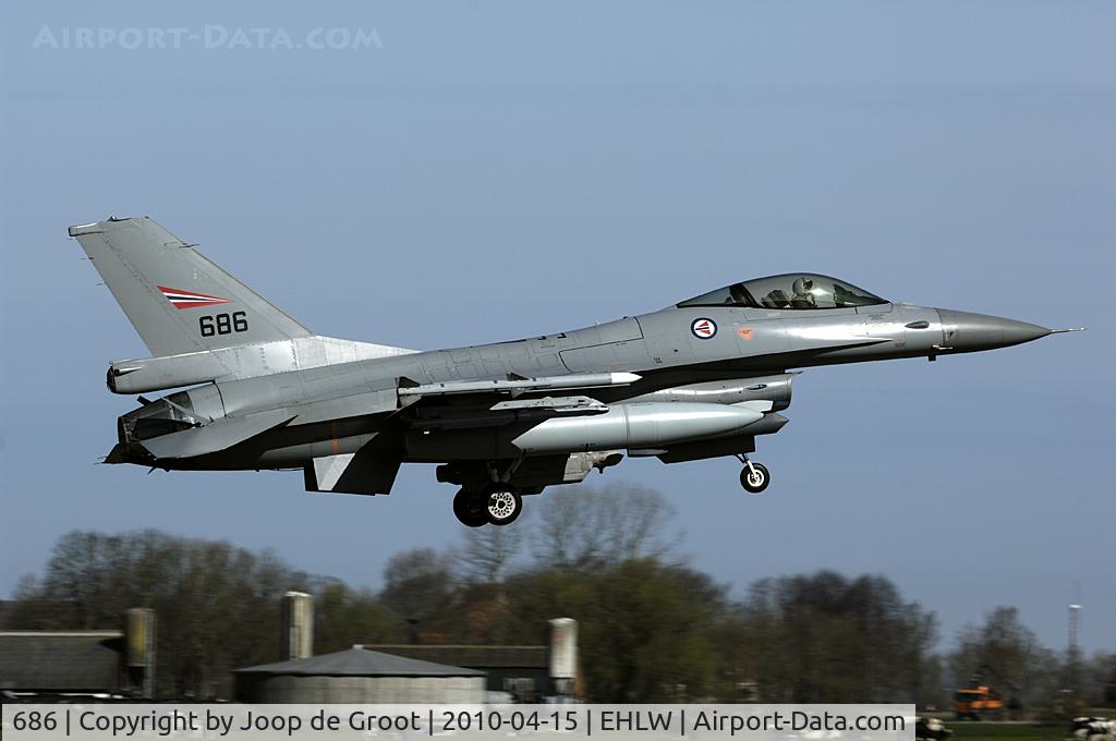 686, General Dynamics F-16AM Fighting Falcon C/N 6K-58, return from a Frisian Flag mission