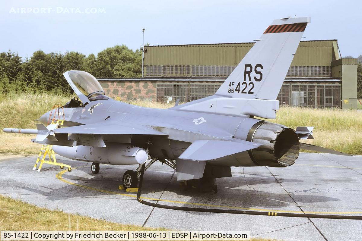 85-1422, 1985 General Dynamics F-16C Fighting Falcon C/N 5C-202, refuel stop at Fliegerhorst Pferdsfeld