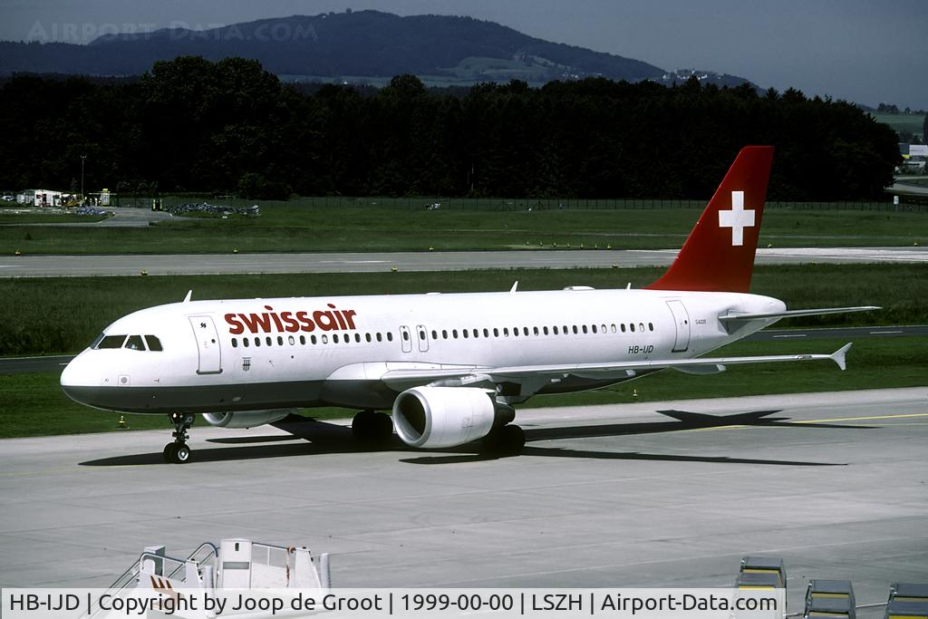 HB-IJD, 1995 Airbus A320-214 C/N 553, when Swissair was not bankrupt...