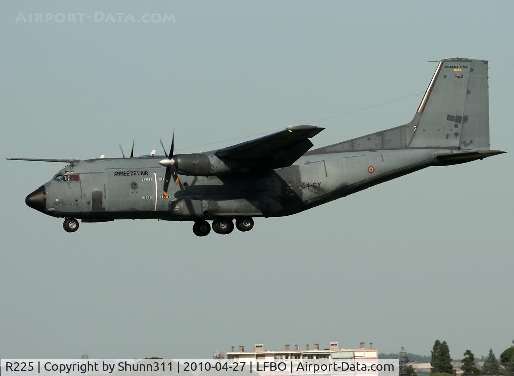 R225, Transall C-160R C/N 228, Landing rwy 32R