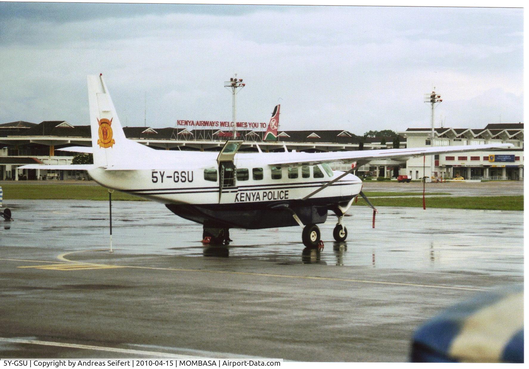 5Y-GSU, 2009 Cessna 208B Grand Caravan C/N 208B2156, Mombasa Airport 15.4.2010