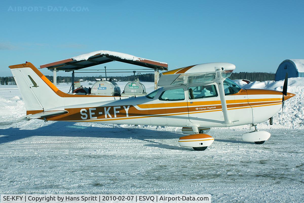 SE-KFY, 1980 Cessna 172N C/N 17273654, Cessna 172N