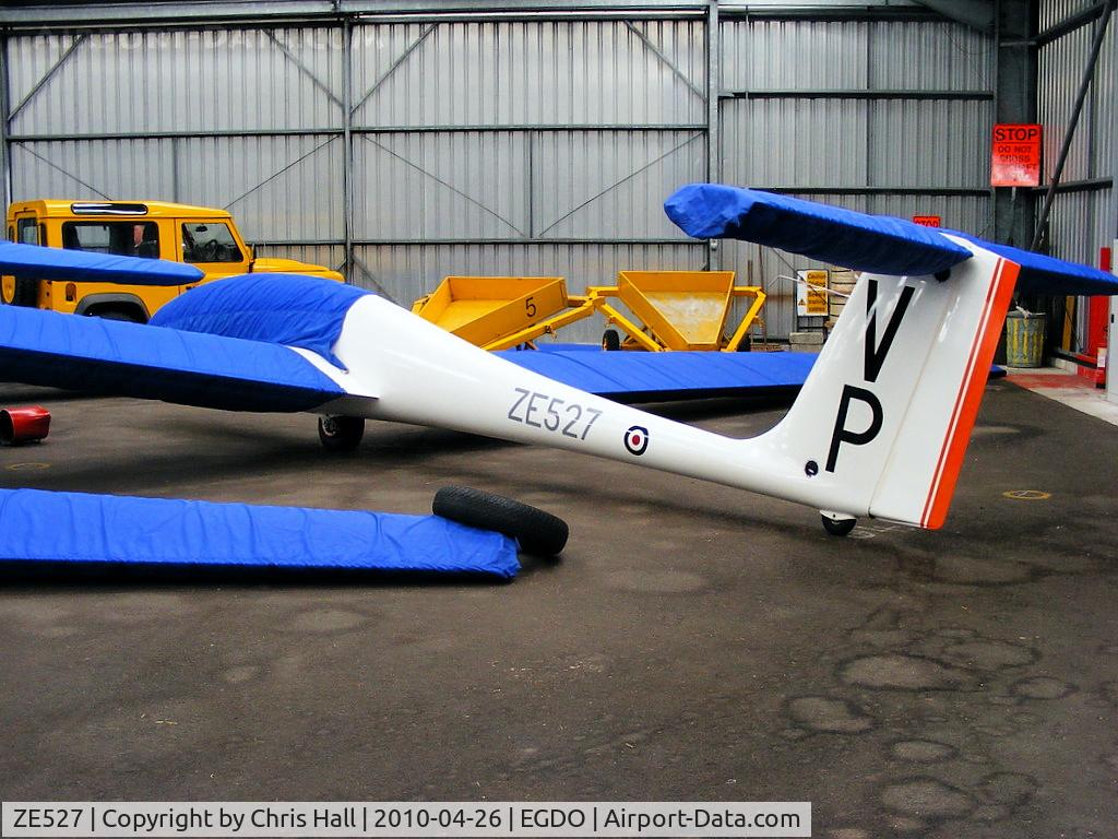 ZE527, Grob G-103 Viking T1 C/N 33896-K-134, Grob Viking T.1's in the 626 VGS hangar at Predannack Airfield