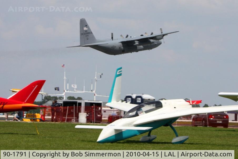 90-1791, 1990 Lockheed C-130H Hercules C/N 382-5242, Low pass over Sun N Fun 2010 - Lakeland, Florida.