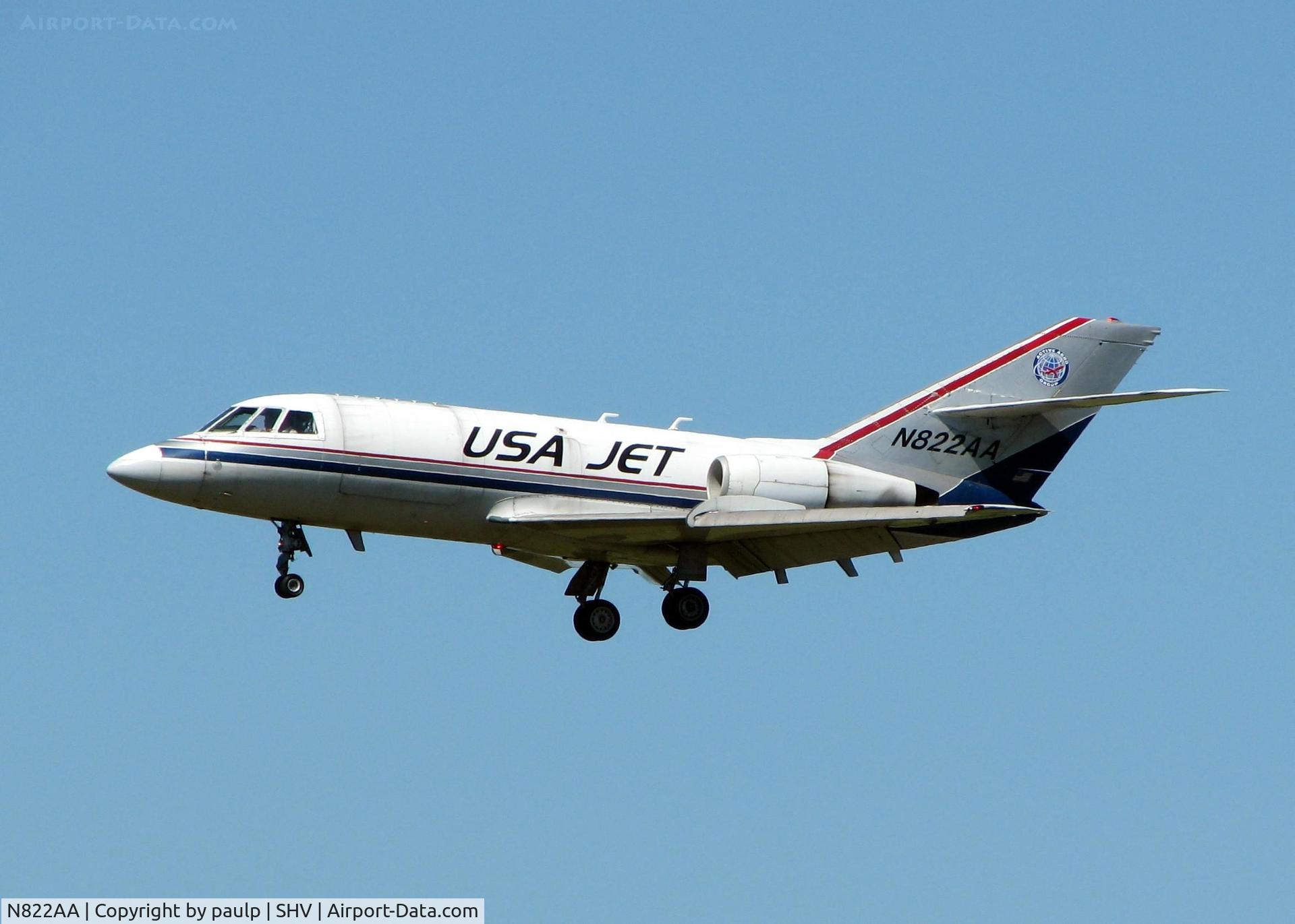 N822AA, 1969 Dassault Mystère/Falcon 20D C/N 195, Landing on 14 at Shreveport Regional.