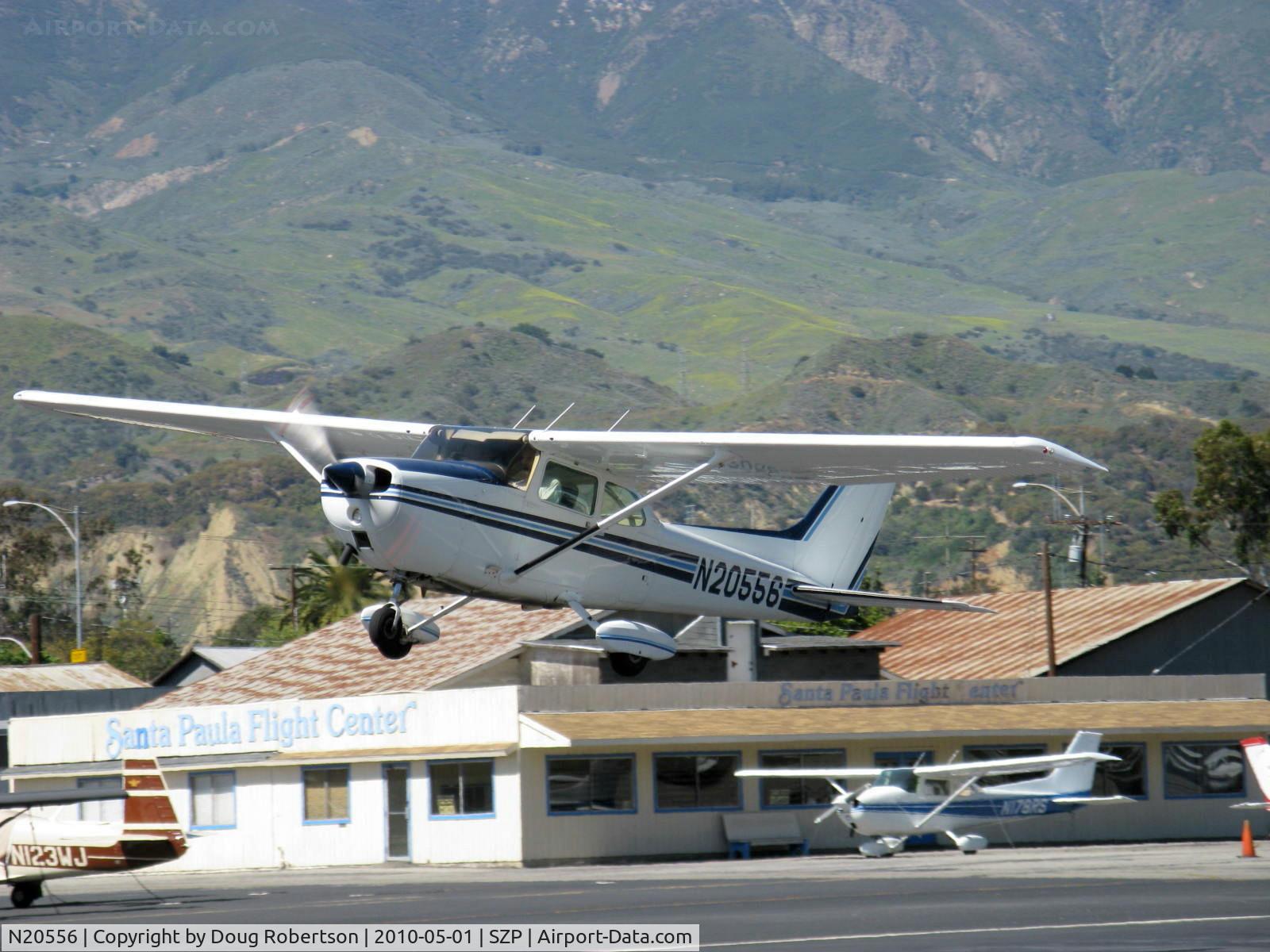 N20556, 1973 Cessna 172M C/N 17261391, 1973 Cessna 172M, Lycoming O-320-E2D 150 Hp, takeoff climb Rwy 22