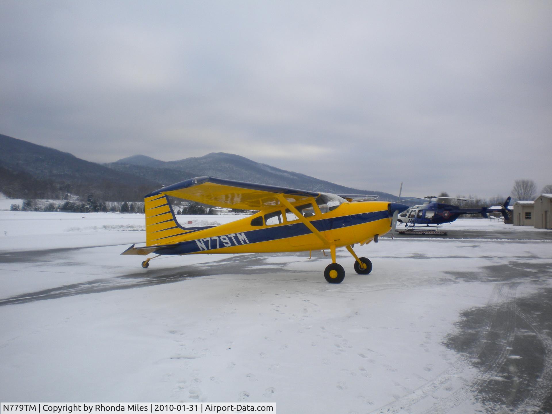 N779TM, Cessna 180H Skywagon C/N 18052271, Her name is Jezebel
