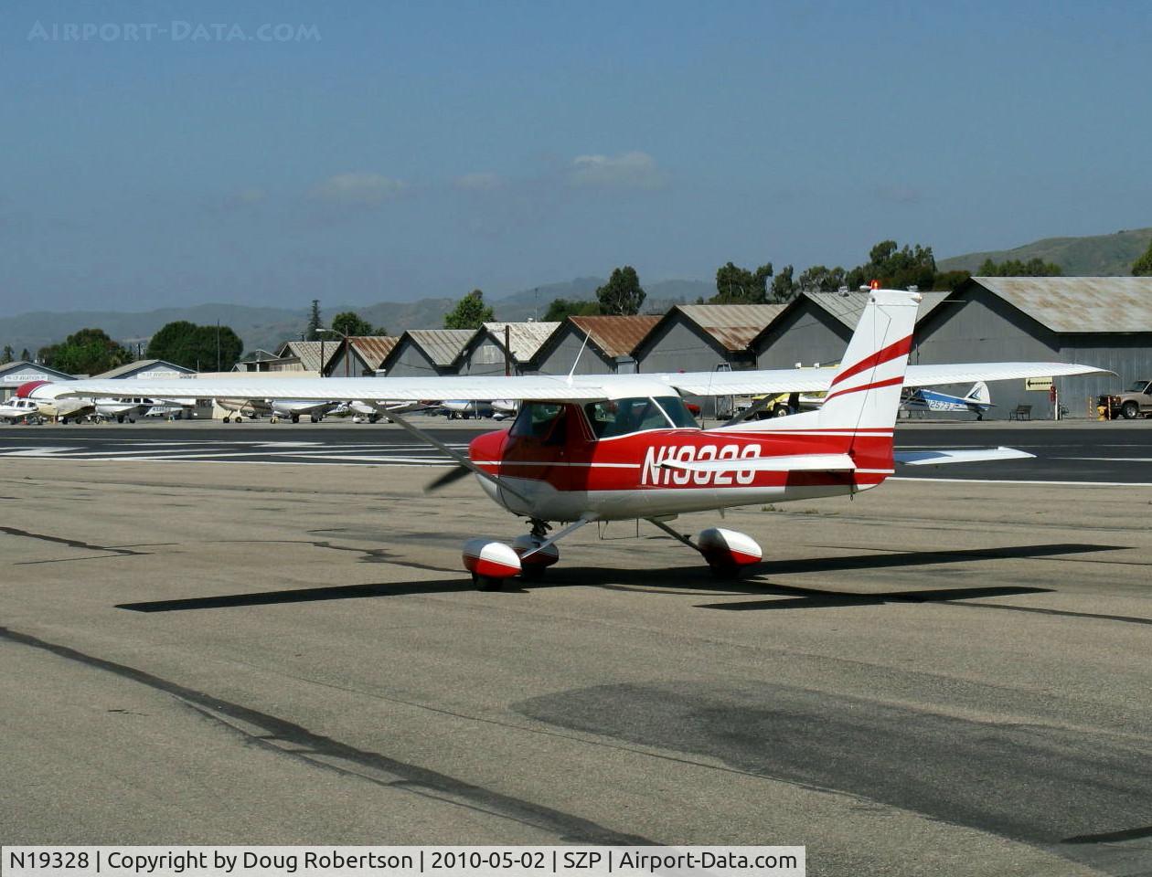 N19328, 1973 Cessna 150L C/N 15074342, 1973 Cessna 150L, Continental O-200 100 Hp, taxi