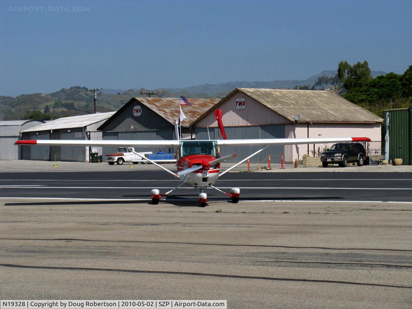 N19328, 1973 Cessna 150L C/N 15074342, 1973 Cessna 150L, Continental O-200 100 Hp, taxi across Rwy 22