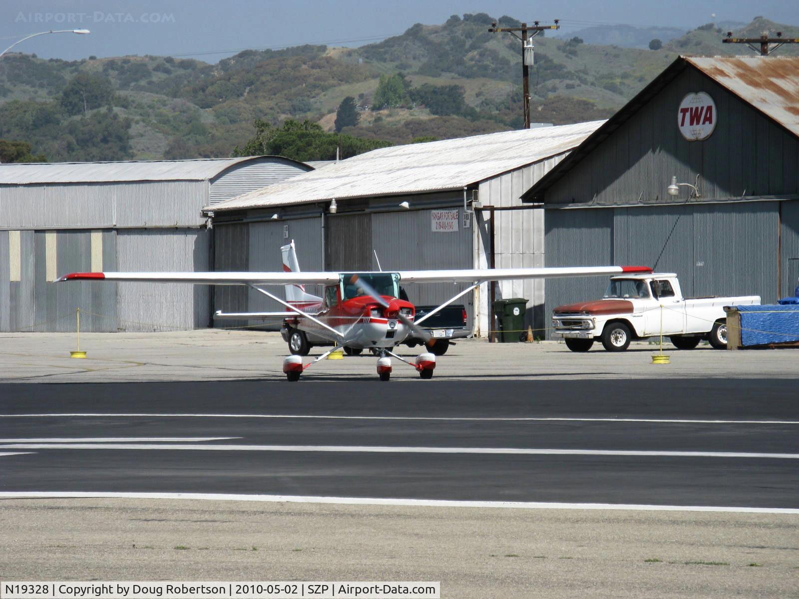 N19328, 1973 Cessna 150L C/N 15074342, 1973 Cessna 150L, Continental O-200 100 Hp, taking the active