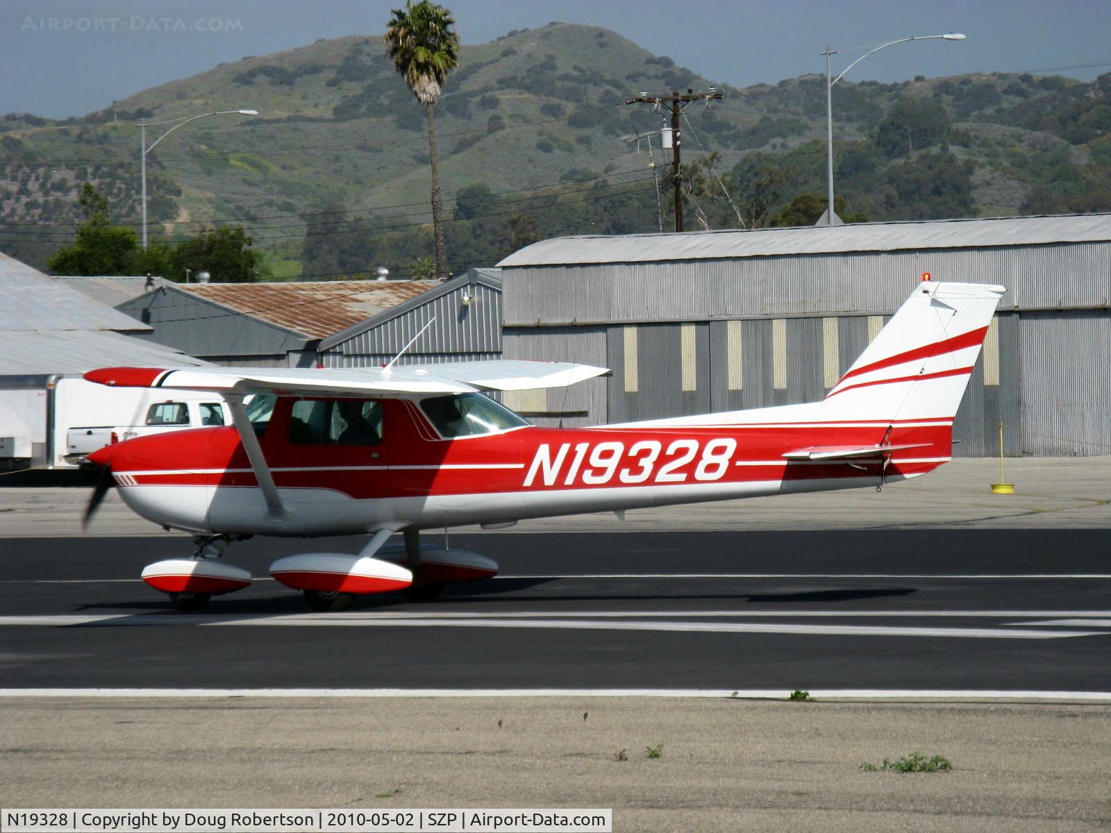 N19328, 1973 Cessna 150L C/N 15074342, 1973 Cessna 150L, Continental O-200 100 Hp, takeoff roll Rwy 22
