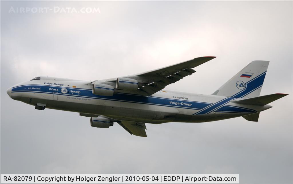 RA-82079, 2000 Antonov An-124-100 Ruslan C/N 9773052062157/0801, Leaving LEJ with unknown destination