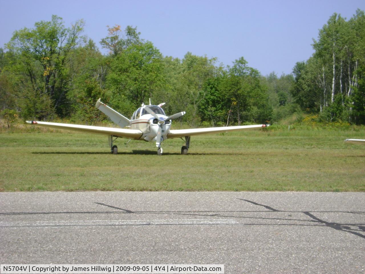 N5704V, 1966 Beech V35 Bonanza C/N D-8082, 2009 Lakes of the North Fly In