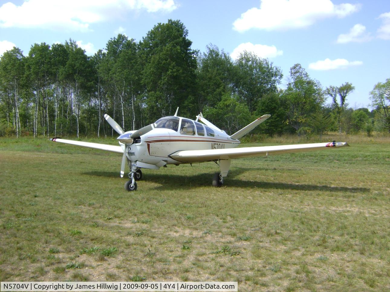 N5704V, 1966 Beech V35 Bonanza C/N D-8082, 2009 Lakes of the North Fly In