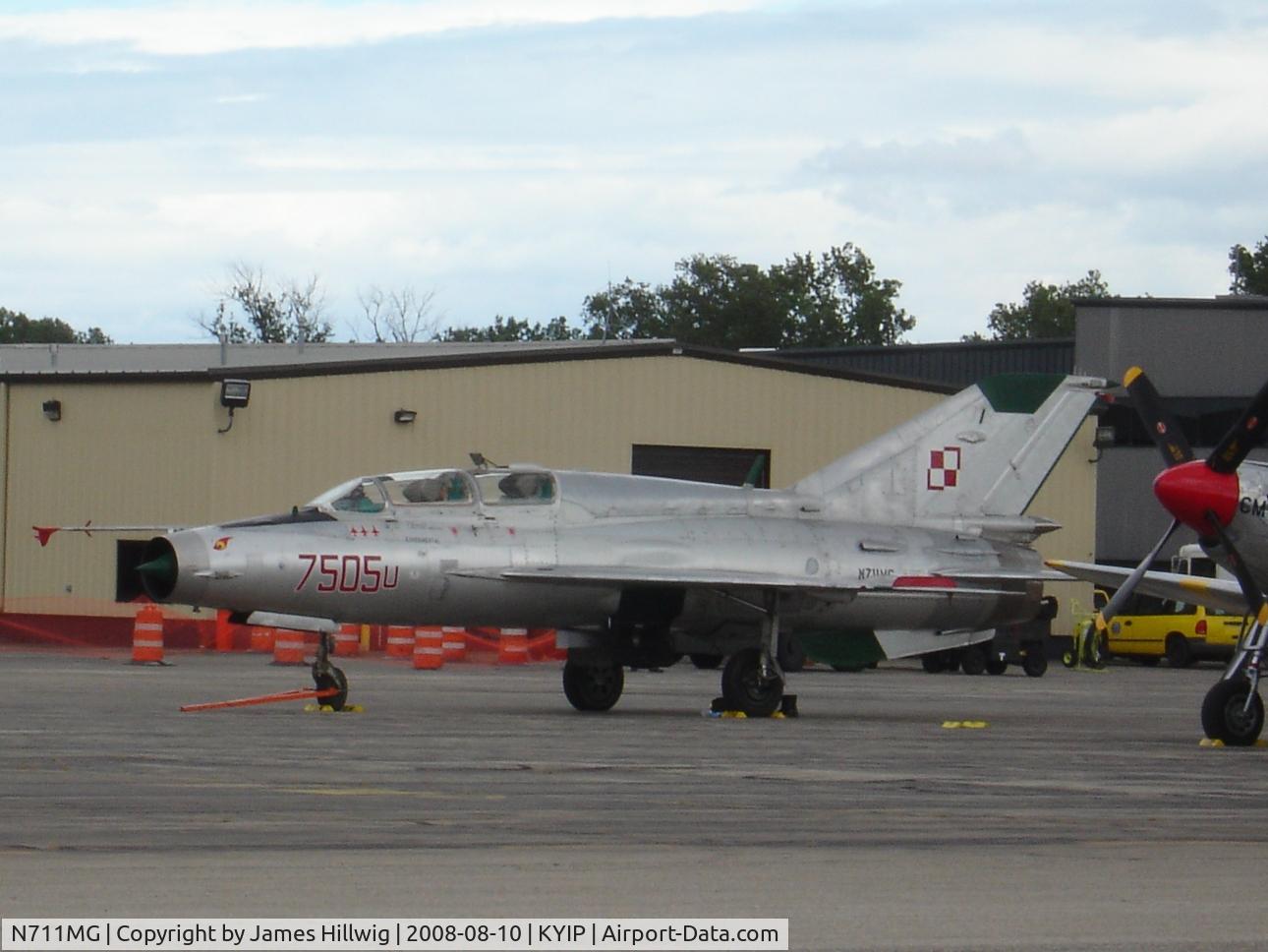 N711MG, 1973 Mikoyan-Gurevich MiG-21 C/N 5695175, At Thunder Over Michigan