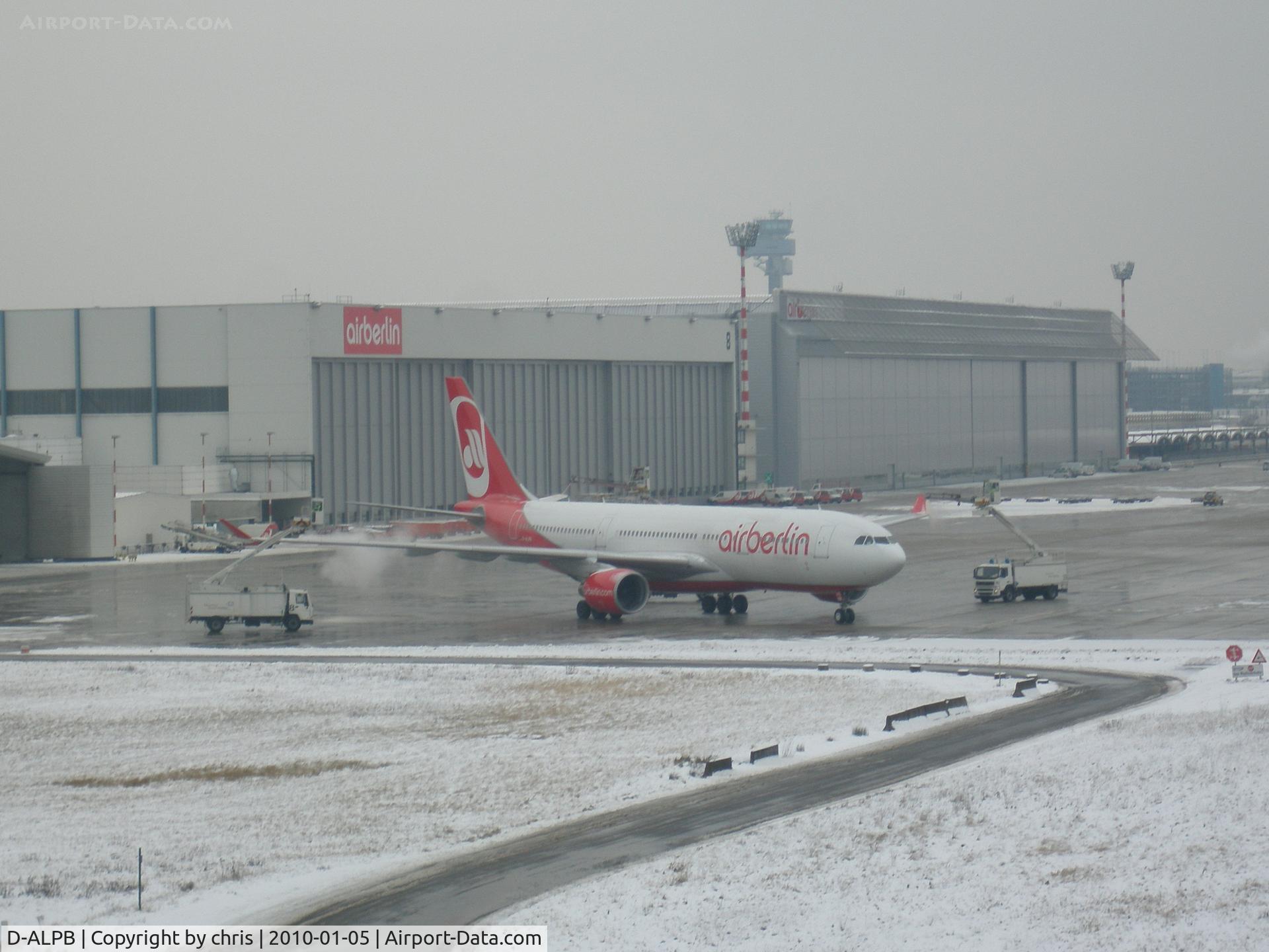 D-ALPB, 2001 Airbus A330-223 C/N 432, ...