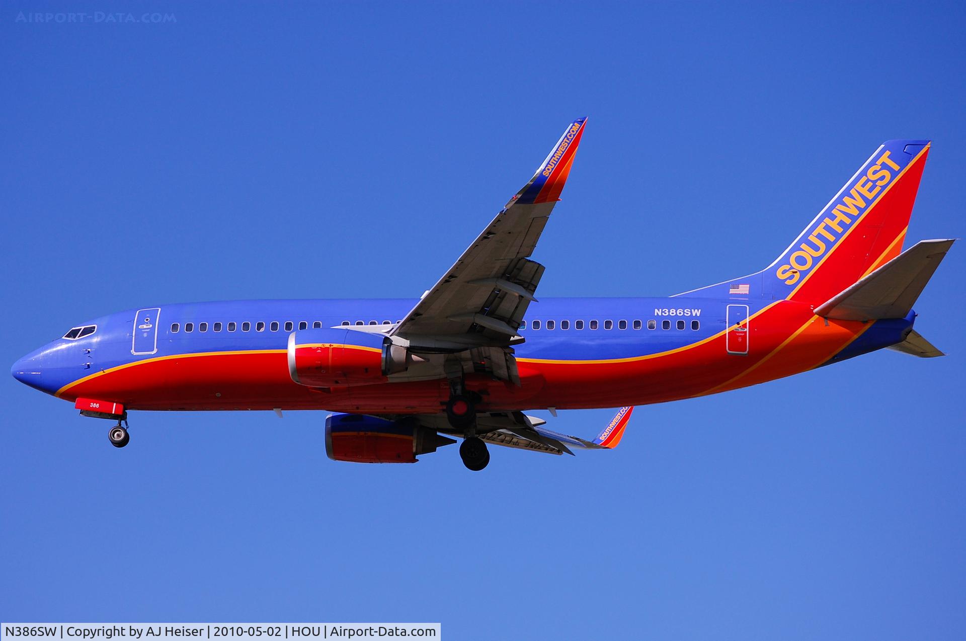 N386SW, 1994 Boeing 737-3H4 C/N 26601, Short final 30L