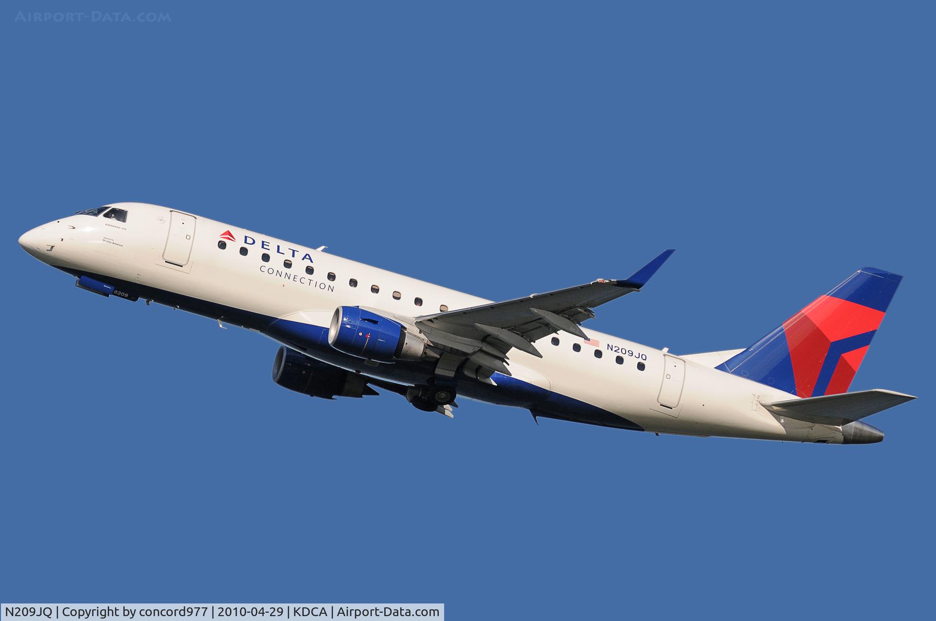 N209JQ, 2008 Embraer 175LR (ERJ-170-200LR) C/N 17000258, Seen at KDCA on 4/29/2010.