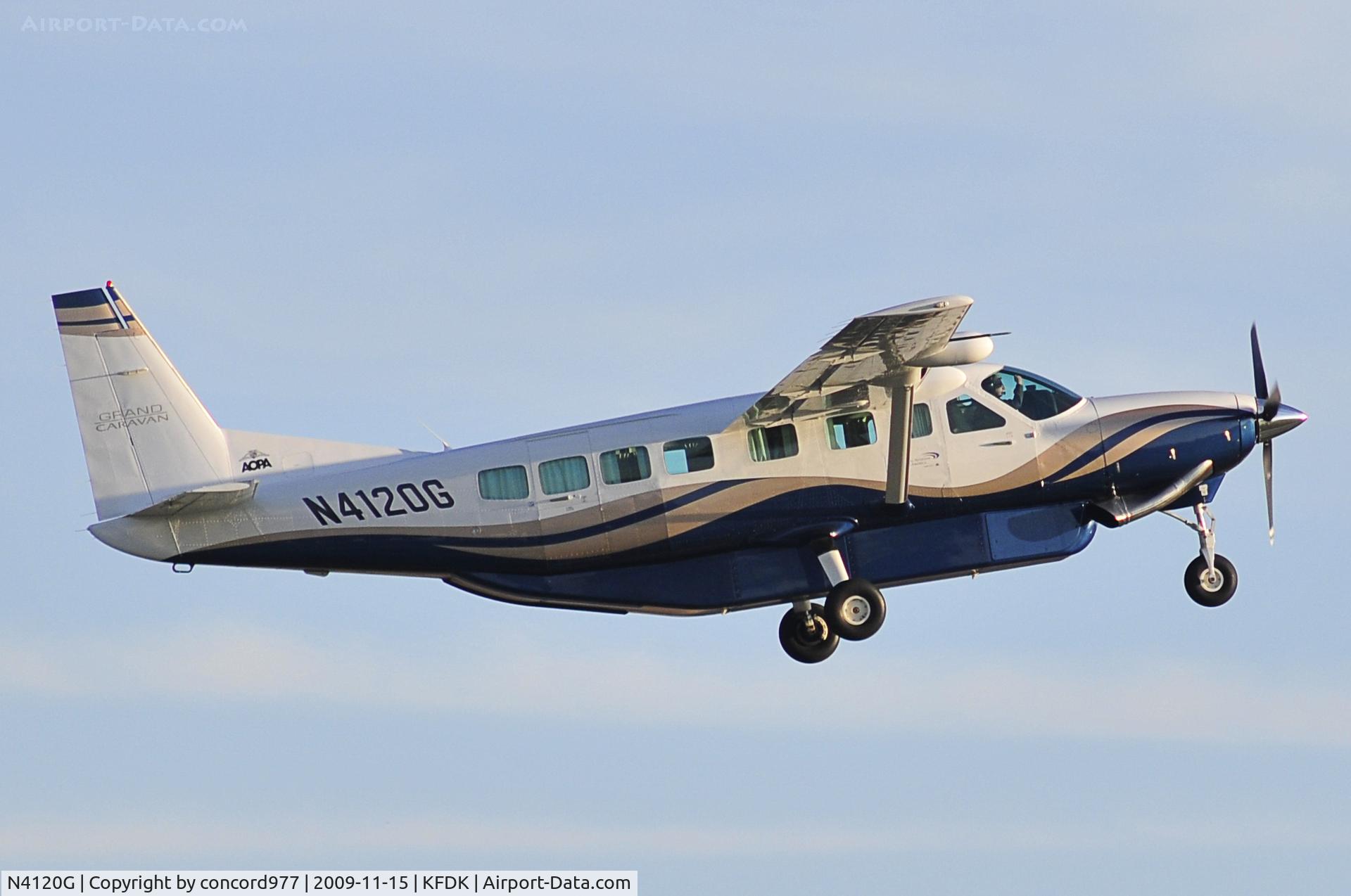 N4120G, 2008 Cessna 208B Grand Caravan C/N 208B2028, Seen at KFDK on 11/15/2009.
