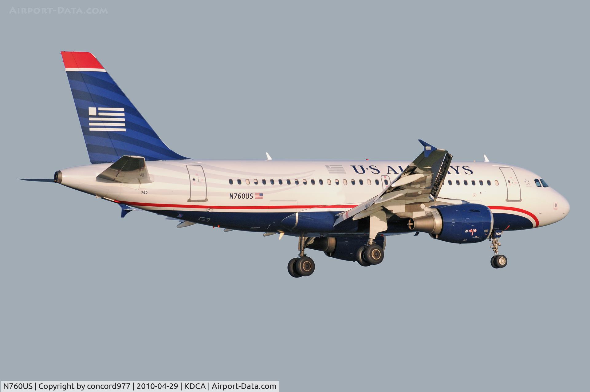 N760US, 2000 Airbus A319-112 C/N 1354, Seen at KDCA on 4/29/2010.