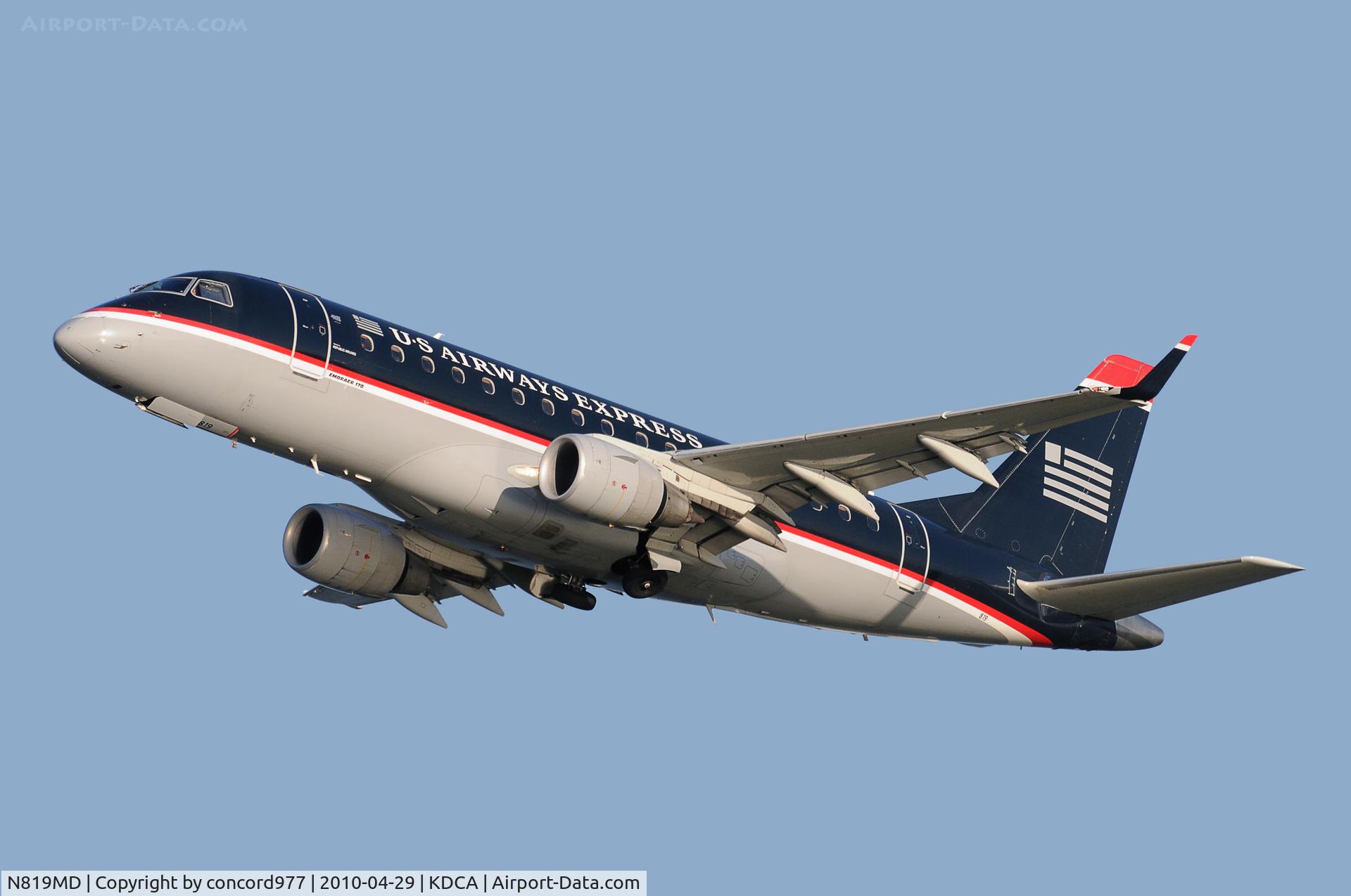 N819MD, 2004 Embraer 170SU (ERJ-170-100SU) C/N 17000040, Seen at KDCA on 4/29/2010.