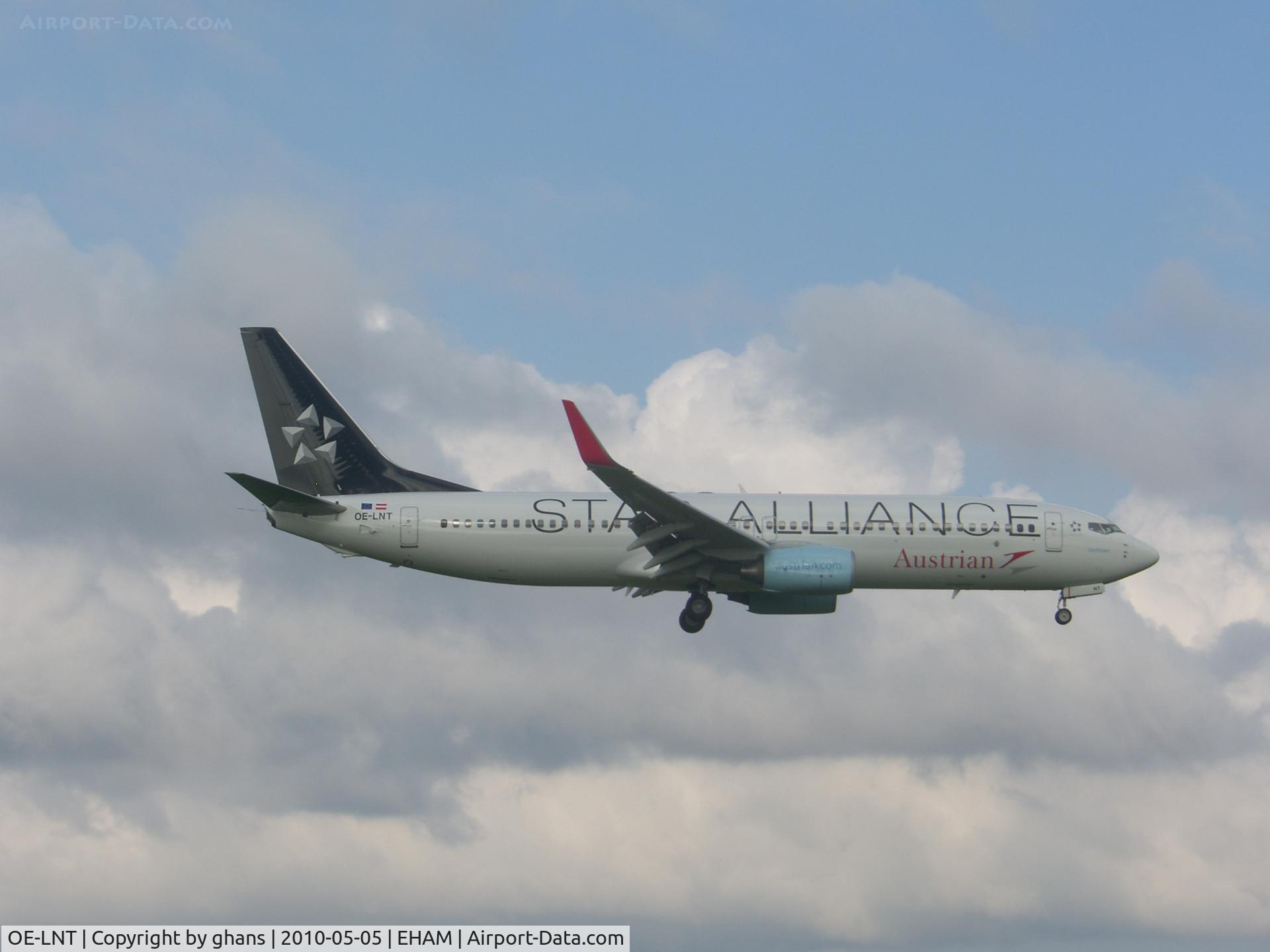 OE-LNT, 2006 Boeing 737-8Z9 C/N 33834, Flying in Star Alliance colors.