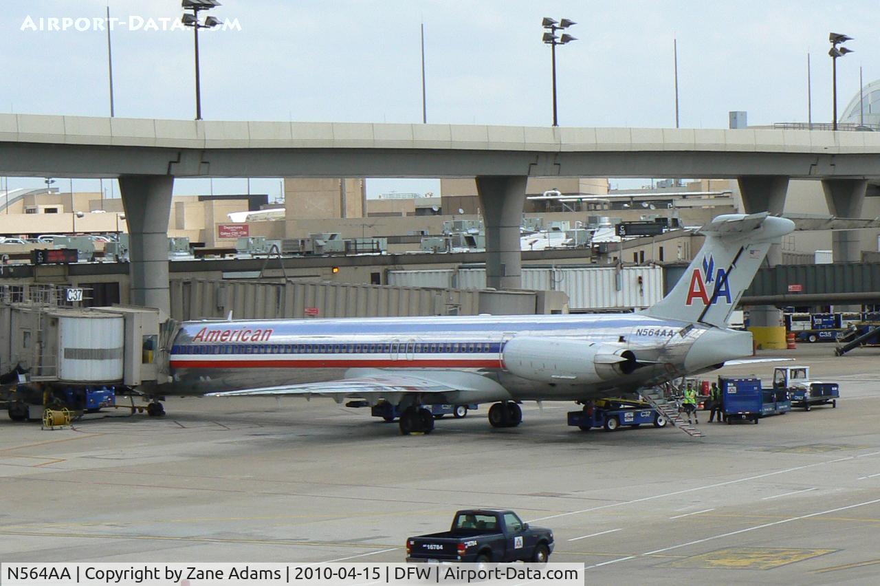 N564AA, 1987 McDonnell Douglas MD-83 (DC-9-83) C/N 49346, American Airlines at DFW