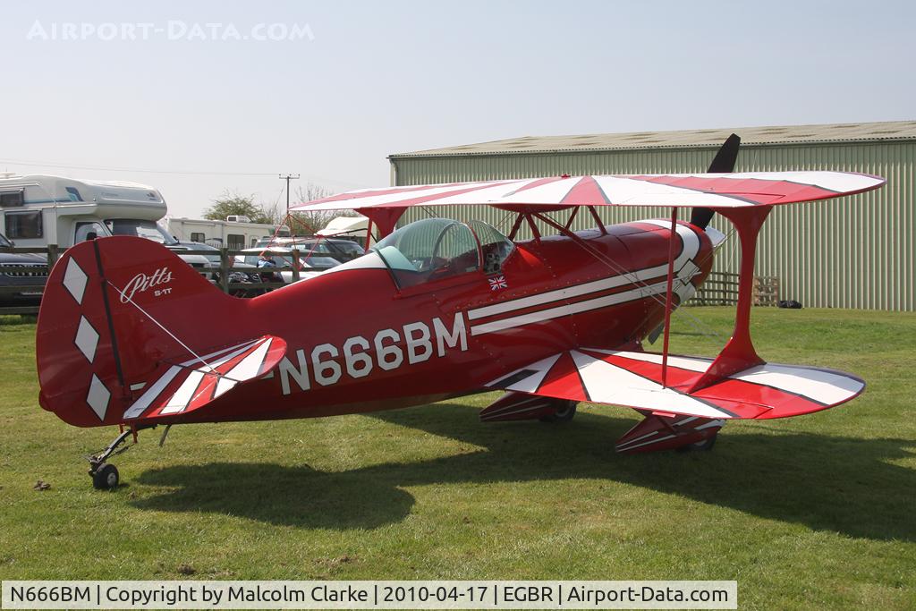 N666BM, 1991 Aviat Pitts S-1T Special C/N 1057, Aviat Pitts S-1T Special at Breighton Airfield, UK in 2010.