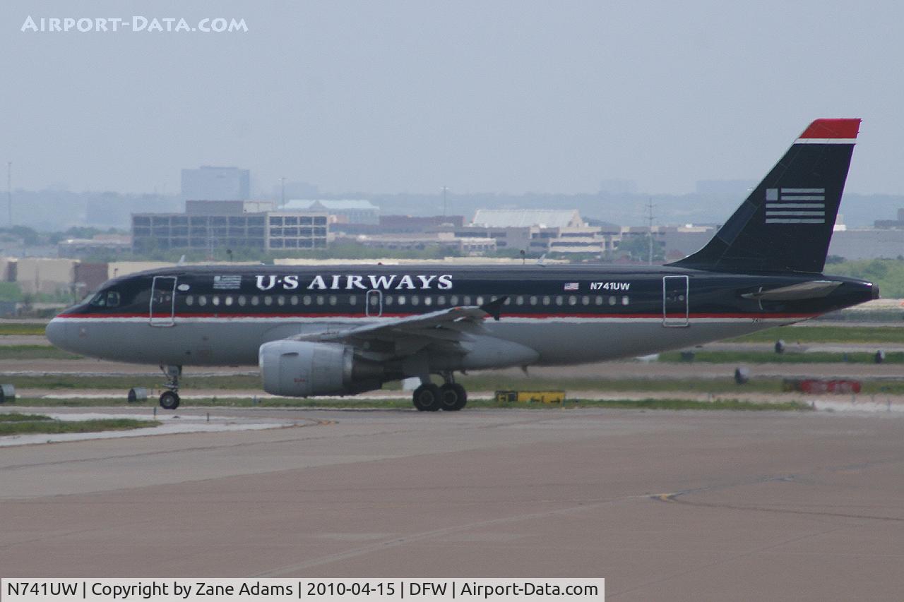 N741UW, 2000 Airbus A319-112 C/N 1269, US Airways at DFW airport