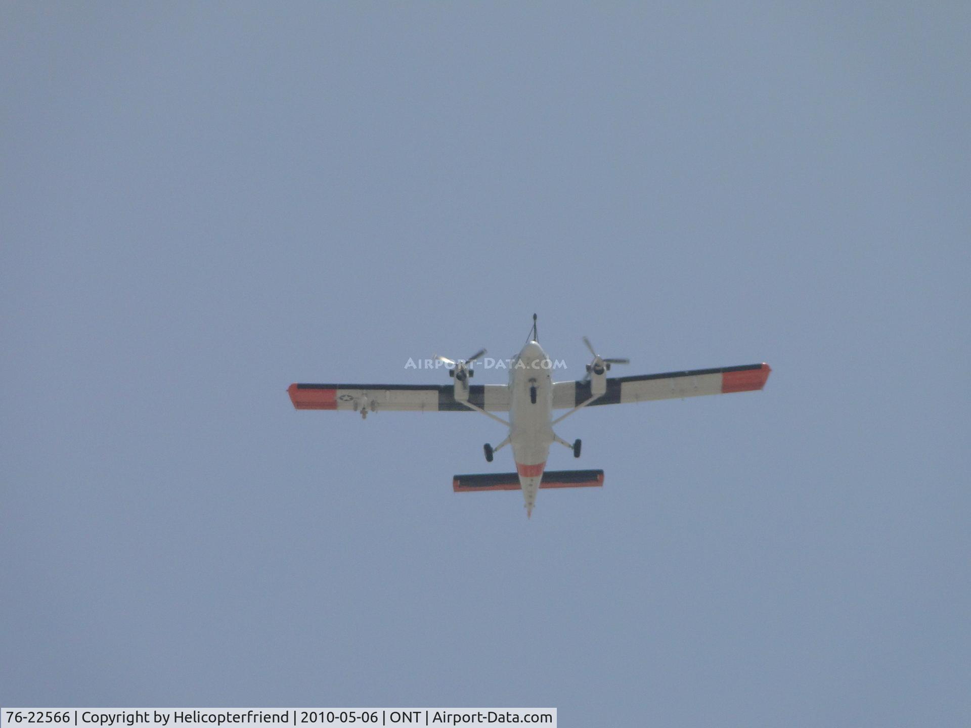 76-22566, 1976 De Havilland Canada UV-18A Twin Otter C/N 496, US Navy UV-18A, also registered as N83NX, departing runway 26L