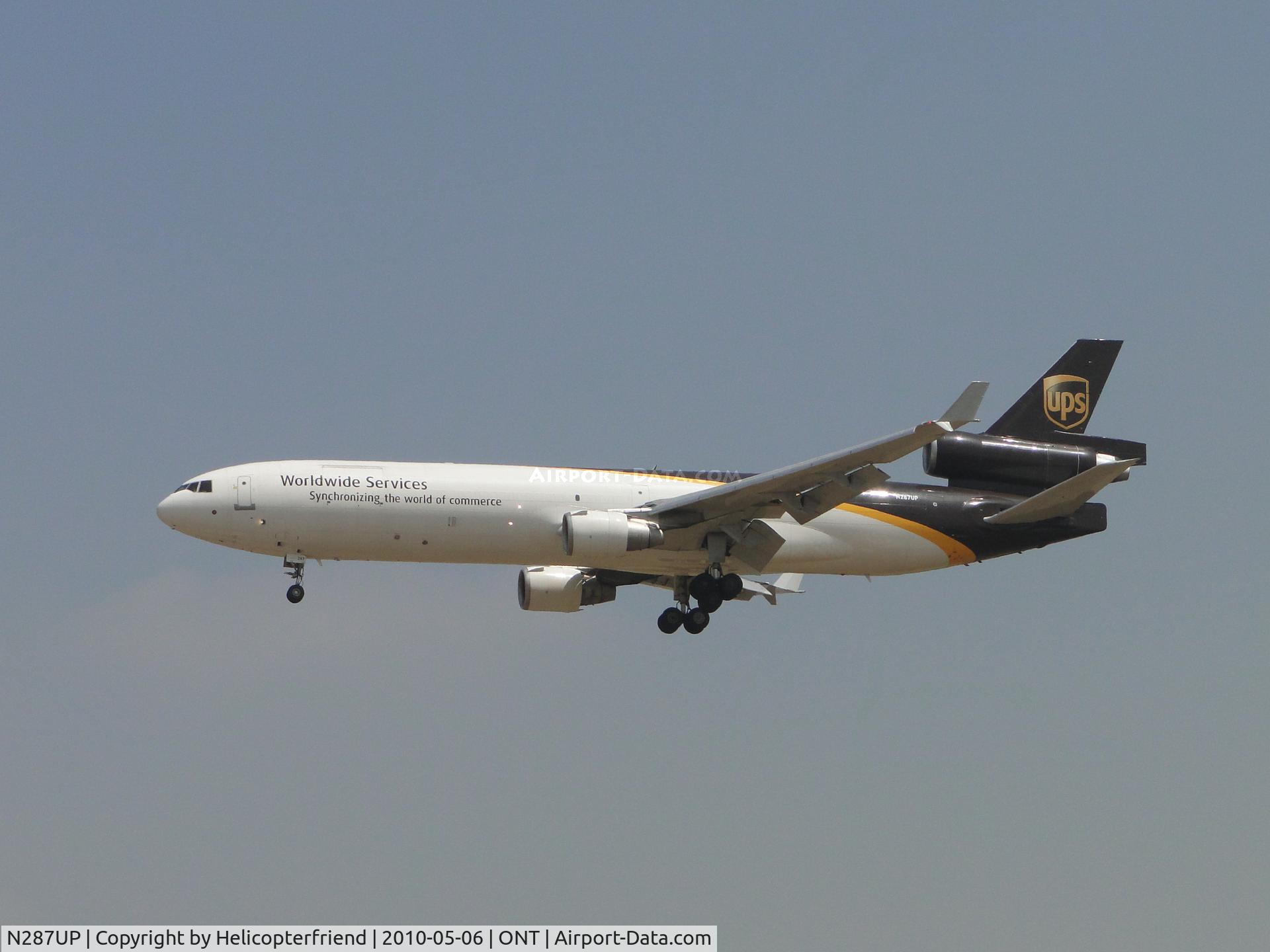 N287UP, 1994 McDonnell Douglas MD-11 C/N 48539, On final after arriving from Hawaii