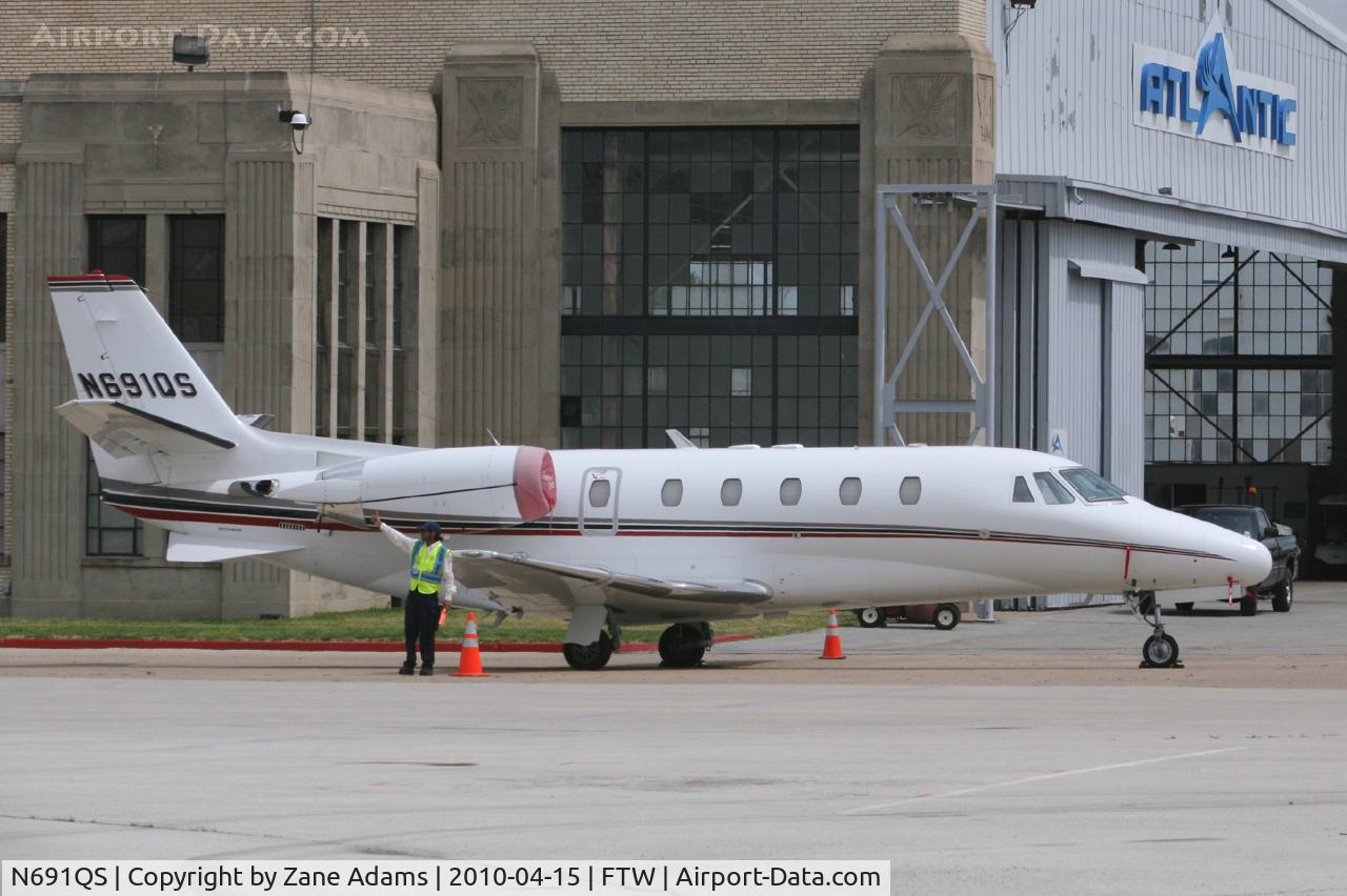 N691QS, 2002 Cessna 560XL C/N 560-5290, At Fort Worth Meacham Field
