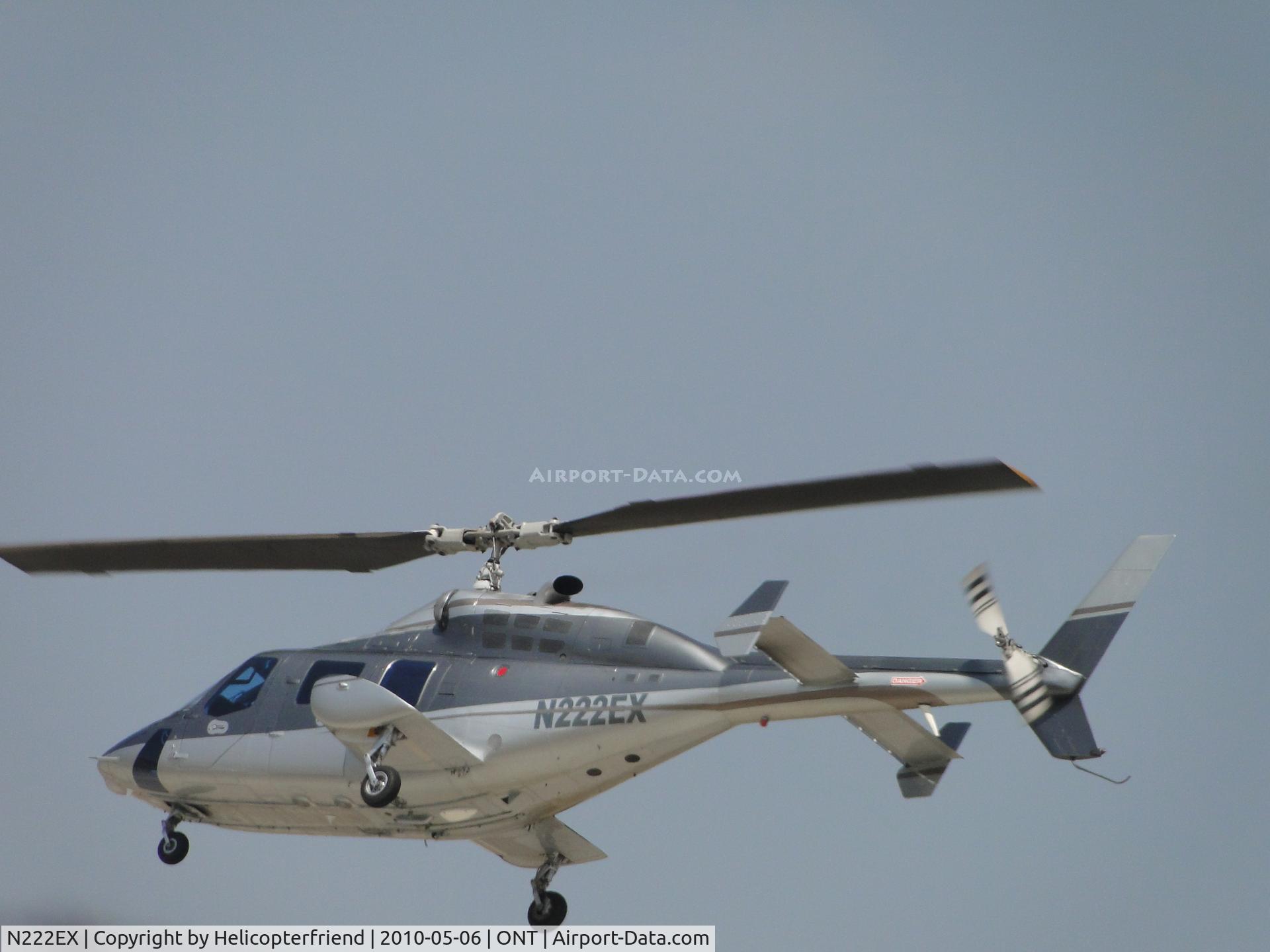 N222EX, 1980 Bell 222 C/N 47043, Landing on the southside