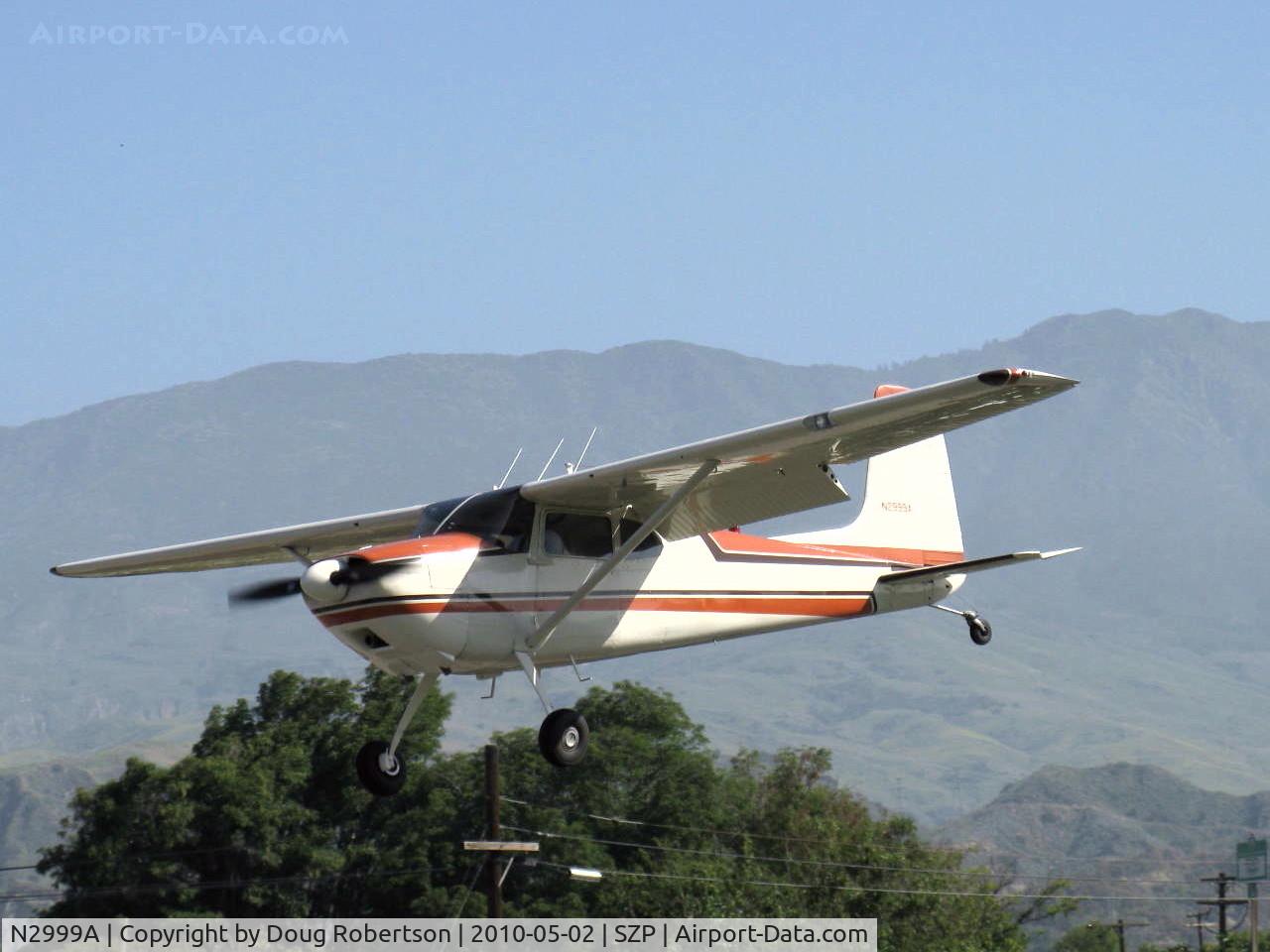 N2999A, 1953 Cessna 180 C/N 30199, 1953 Cessna 180, Continental O-470-A 225 Hp, 1st year of production, on final Rwy 22